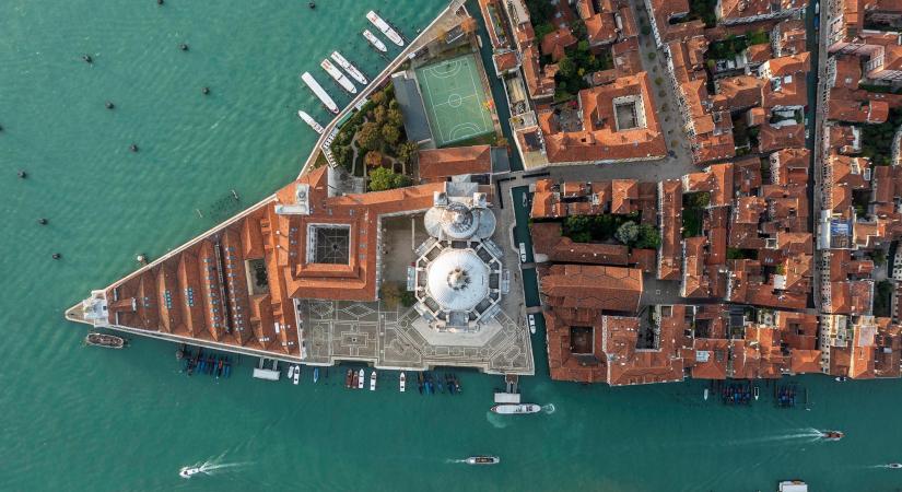 Lenyűgöző városképek a drónfotózás egyik úttörőjétől