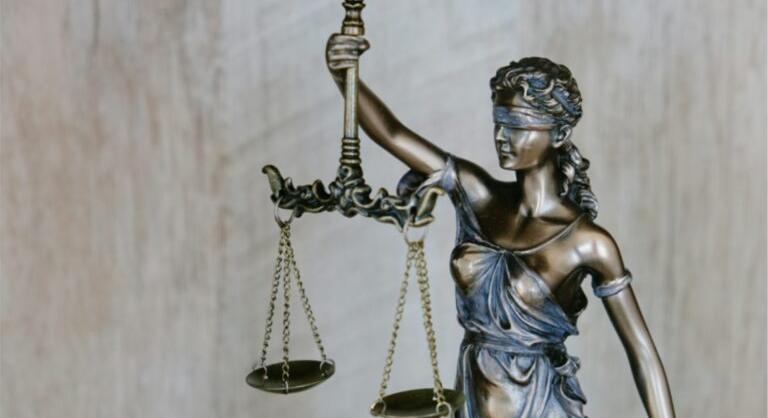 Újabb zárolás a Tethertől: több mint 180 millió dollárnyi USDT a Tronon