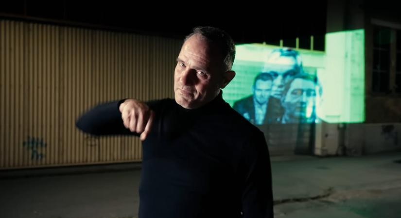 „Mást jelent majd az a szó, hogy letöltendő” – újabb kormánykritikus dalt közölt Pajor Tamás