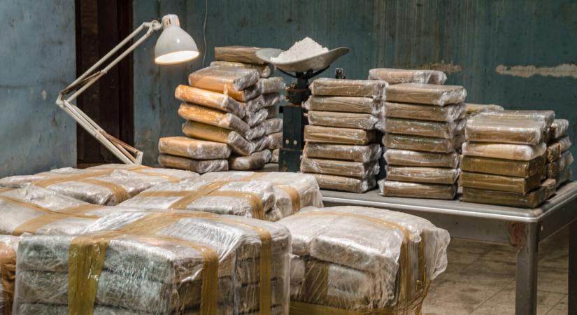 Sóba rejtett, 10 tonna kokaint foglaltak le a spanyol rendőrség