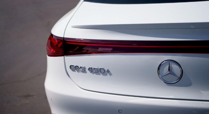 Egyre jobban elhúz a BMW a Mercedestől az e-autók piacán, de az új stuttgarti modellek trendfordítók lehetnek