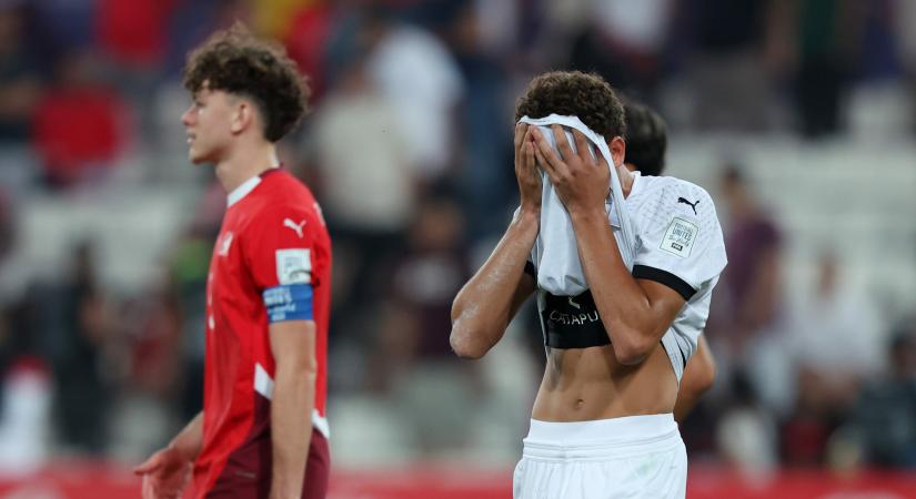 Váratlan fordulat miatt veszélyben a Barca következő átigazolása