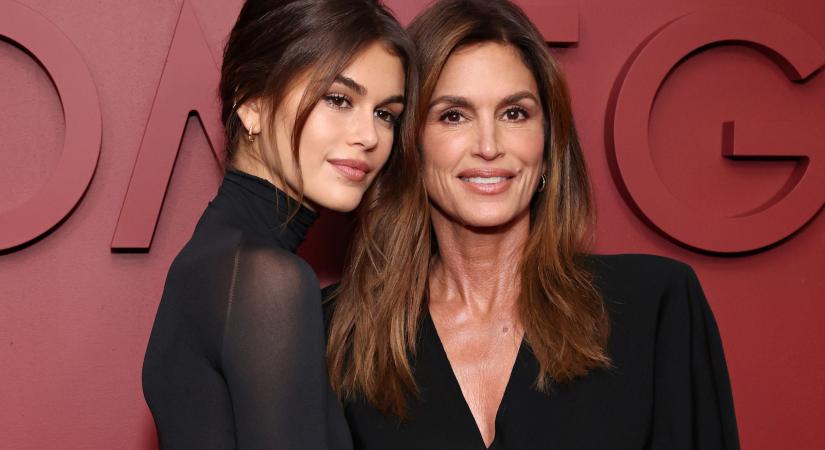 Az 59 éves Cindy Crawford és lánya, Kaia Gerber istenőkként ragyogtak egymás oldalán