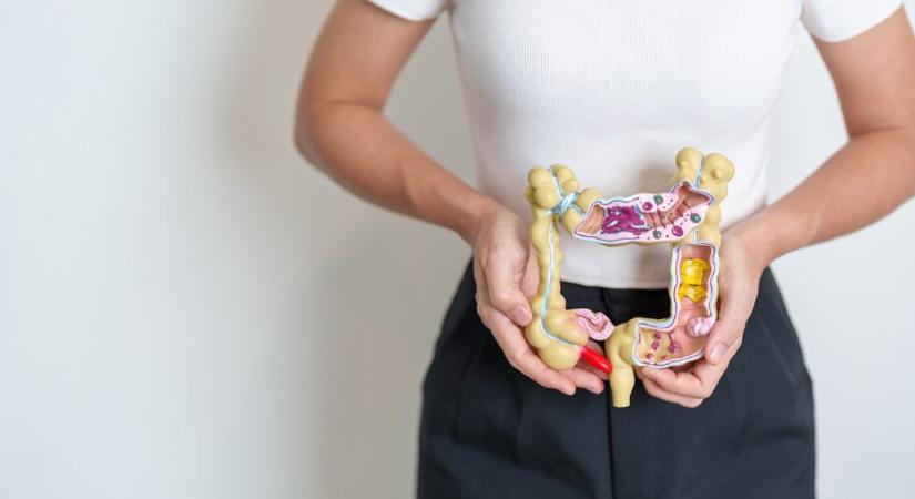 24 évesen vastagbélrákot diagnosztizáltak nála – ezt a 3 tünetet soha ne hagyjuk figyelmen kívül