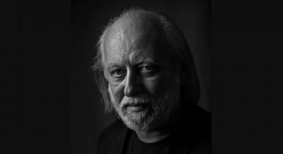 A remény termék, és mi megvesszük – így olvastuk Krasznahorkai új regényét a Nobel-díj tükrében