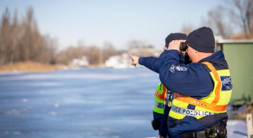 Hajózási zárlatot rendeltek el a kishajókra, a vízi sporteszközökre és a csónakokra