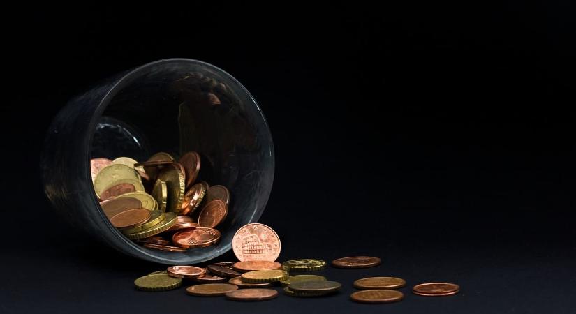 NAV figyelmeztet: minden második magyar elveszítheti a kedvezményét