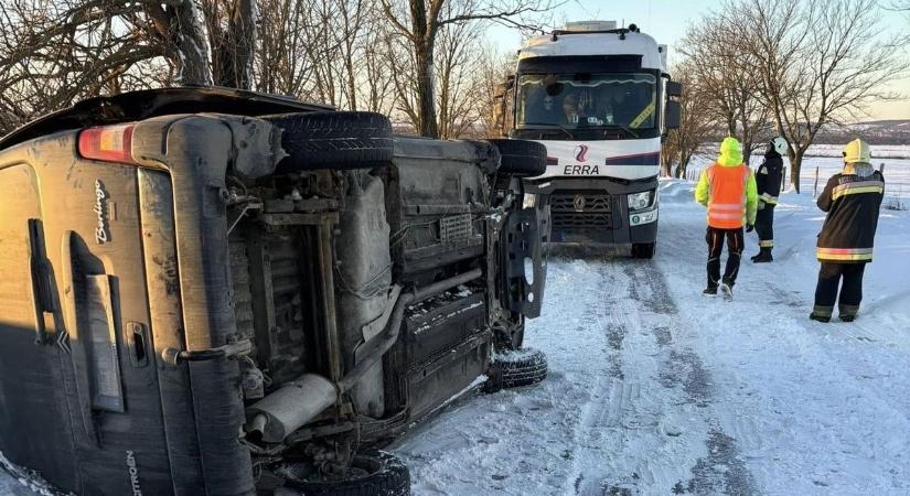 Ijesztő képsorok a csákvári balesetről (galéria)