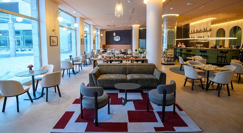 Teljes pompájában nyitotta meg kapuit a debreceni Hotel Lycium – fotókkal