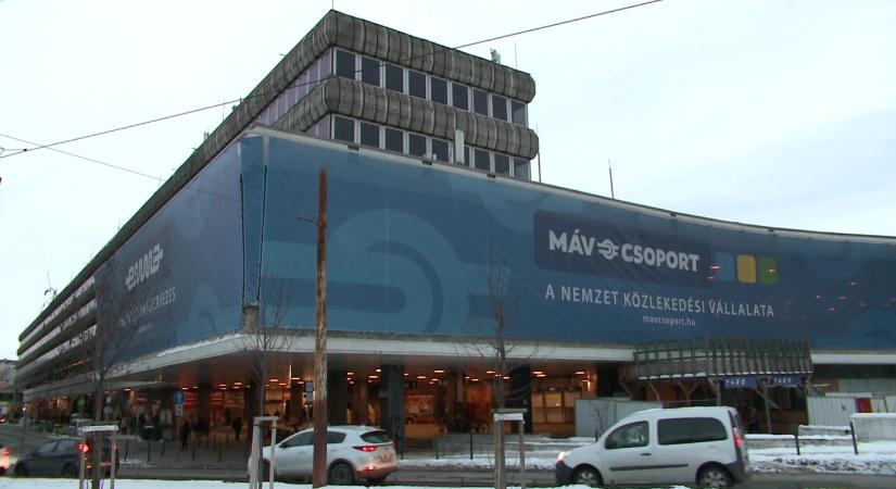 Lázár: konszenzushiány miatt került mellékvágányra a pályaudvarbiznisz – az ÁSZ az RTL-nek kritizálta a pályázatot