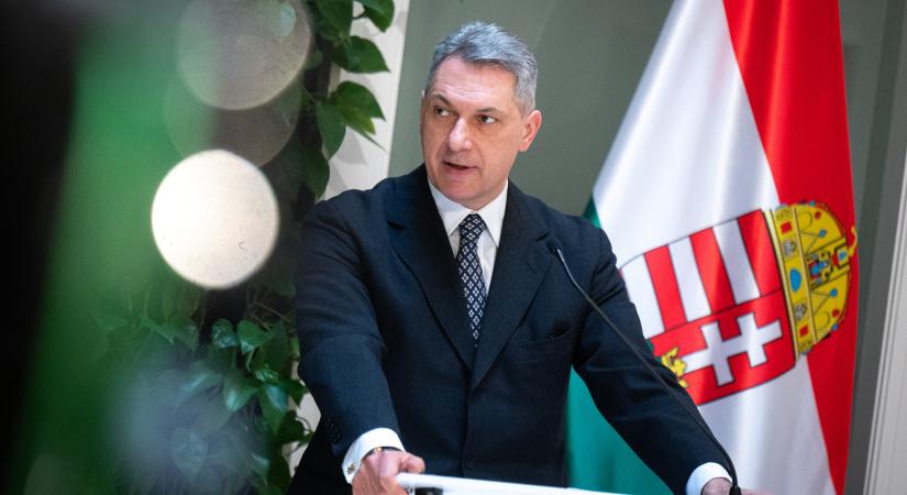 Lázár János: Magyarország az autópálya-hálózatot tekintve utolérte Ausztriát