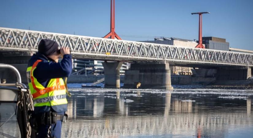 Hajózási zárlatot rendeltek el a Dunán