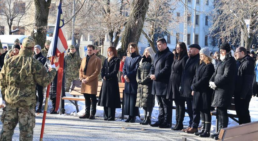 Szomorú ünnepség: az urivi áttörés még sok év után is fáj (videó és galéria)