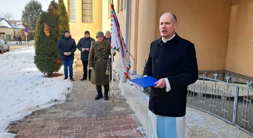 A doni tragédia áldozataiért imádkoztak Csornán - fotók, videó