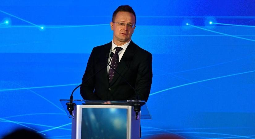 Szijjártó Péter: A kormány megkötötte a 102. stratégiai együttműködési megállapodást a Rosenbergerrel