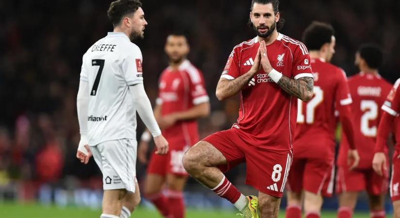 Szoboszlai Dominik 30 méteres bombagóljával vezet a Liverpool az FA-kupában