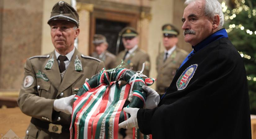 A gyász és a közös emlékezés összeköt