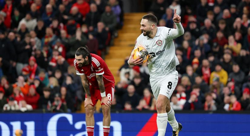 Döbbenetes baki: Szoboszlai Dominik hibájából szépített a Barnsley