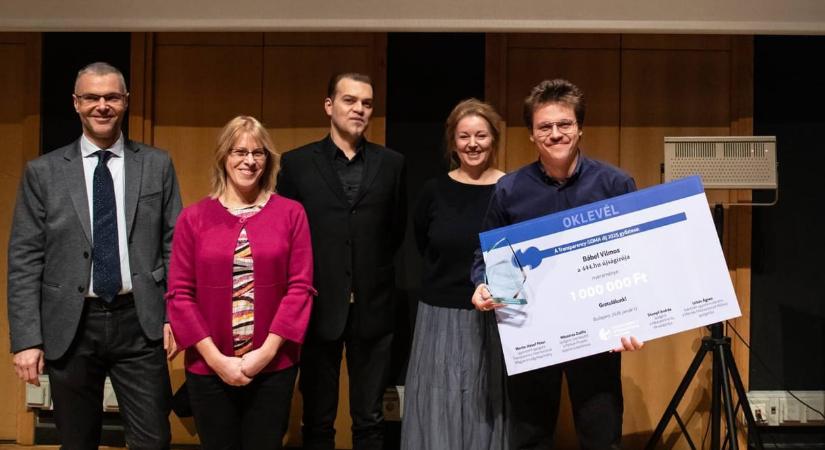 A 444.hu újságírója nyerte idén a Transparency-Soma Díjat