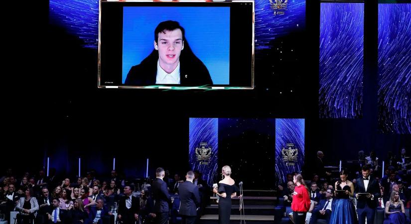 Szoboszlai Dominikot megelőzték, Kós Hubert az év sportolója - élő