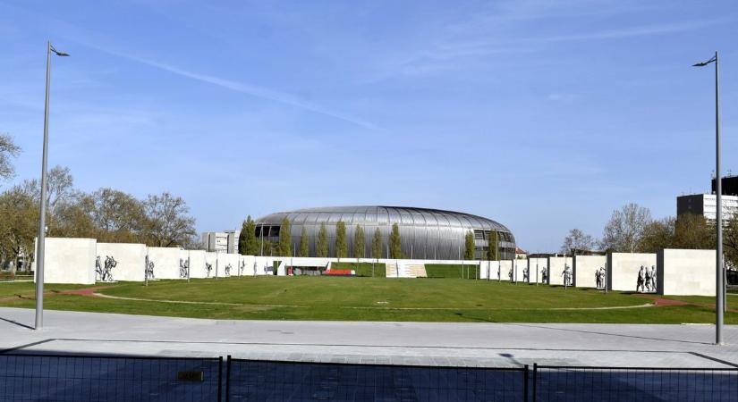 Most jött: tűz ütött ki a Papp László Sportarénában