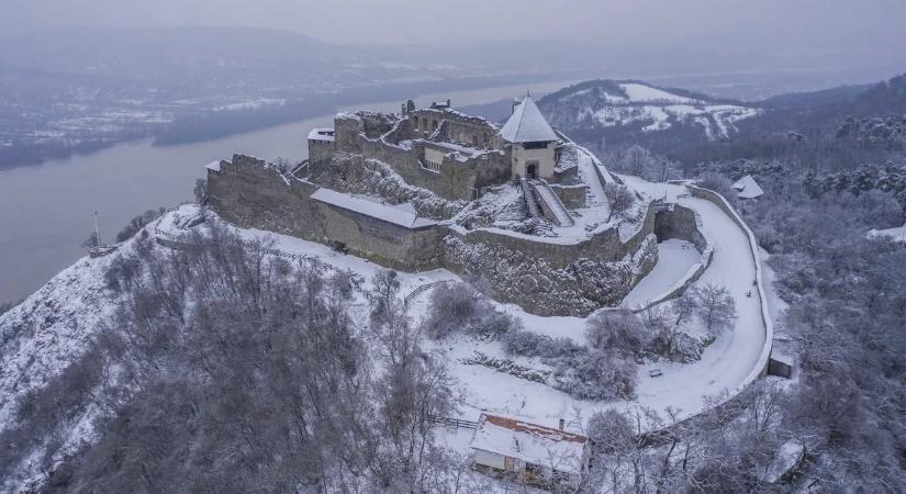 7 magyar vár, ami télen mesebeli arcát mutatja