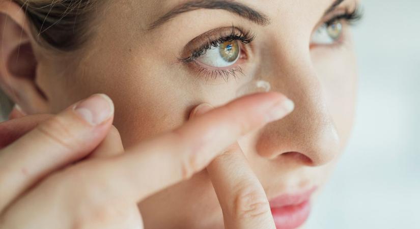 Vakságot okozó parazita: a kontaktlencsét viselők vannak a legnagyobb veszélyben