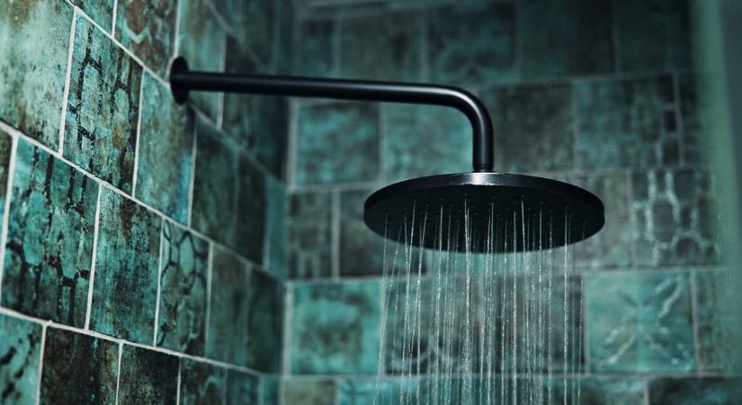 Forró zuhany? Télen inkább kerüld – szakértő magyarázza, miért