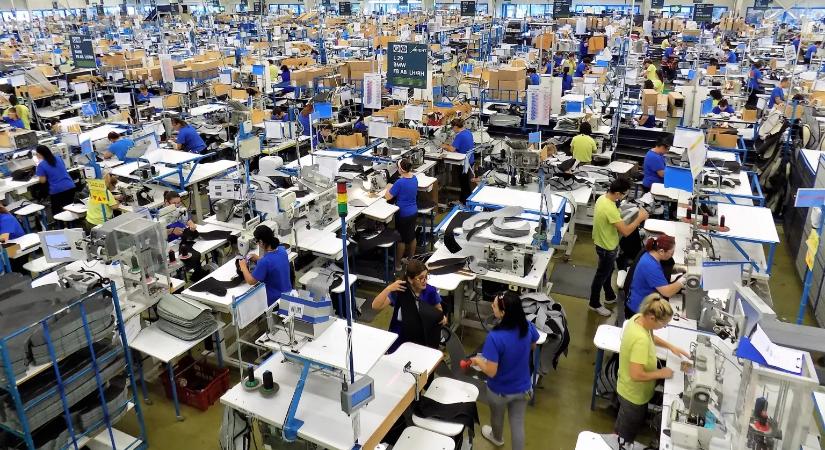 Bezárnak az amerikaiak egy gyárat Romániában – Több mint ezer alkalmazottat bocsátanak el