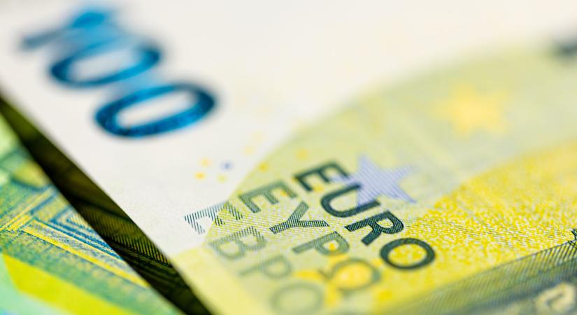 Vegyes kezdés a devizapiacon – így állt a forint kedd reggel