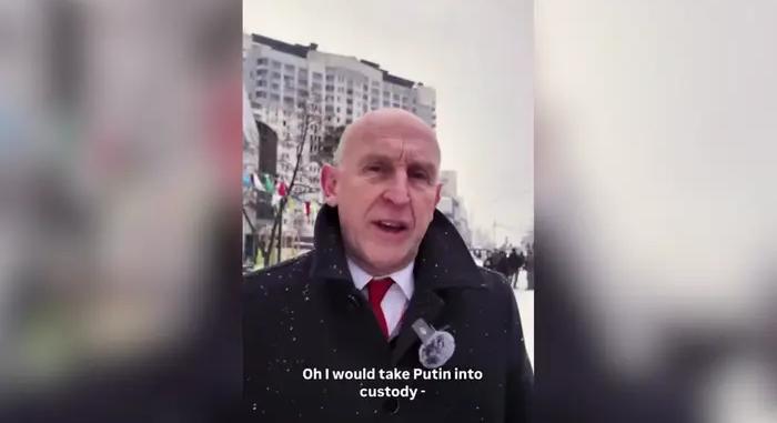 A brit védelmi miniszternek nincs ellenére Putyin elrablása Maduro példájára