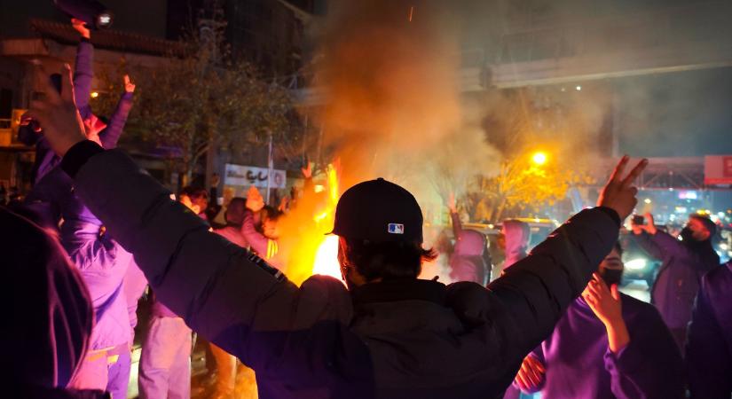 Jelentőségteljes üzenet: kezdjenek távozni az amerikaiak Iránból