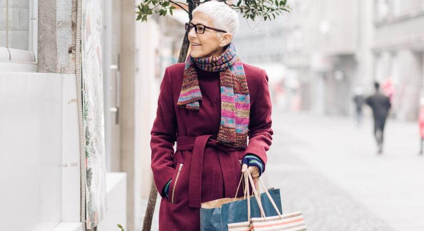 Így viseld a sálat 50 felett, hogy éveket fiatalítson rajtad!