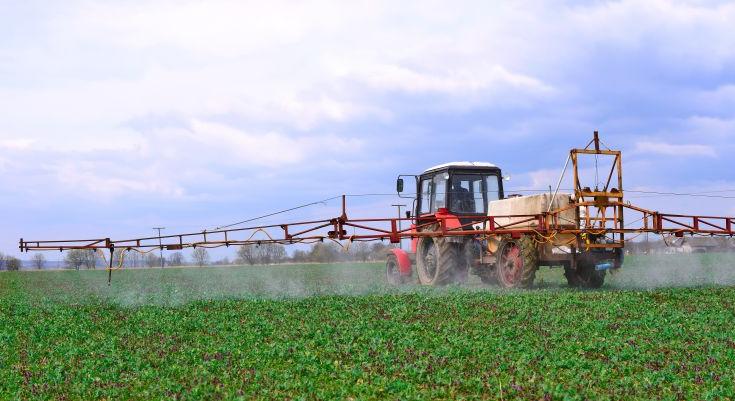 Egy újabb aduász kerül ki a termelők kezéből: cipermetrin