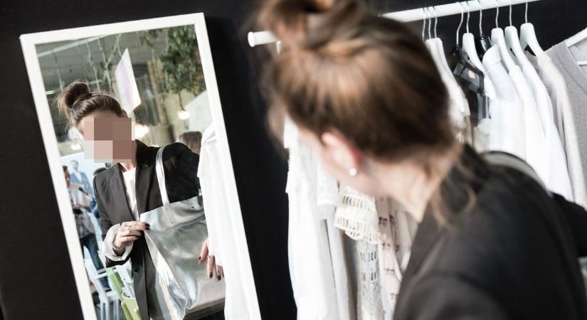 Ruhapróba vagy lopás? Amit a próbafülkében tettek az egri lányok, arra senki sem számított