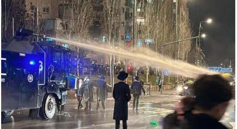 Az izraeli rendőrség alternatív megoldást keres a „bűzágyú” helyett