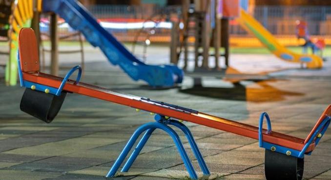 Nappal a játszótéren erőszakoskodott egy kisfiúval a férfi egy Vác melletti településen