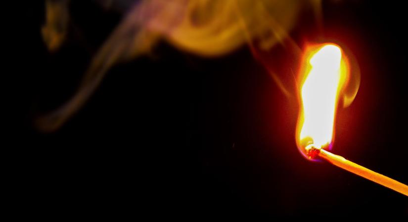 Sorban gyújtotta fel az autókat egy férfi