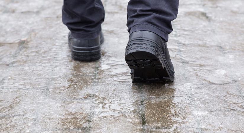 Riasztást adtak ki ónos eső és extrém hideg idő miatt