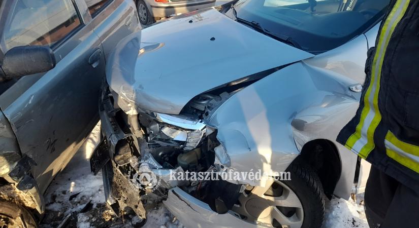 Két autó ütközött Vésztőn, szerencsére senki nem sérült meg