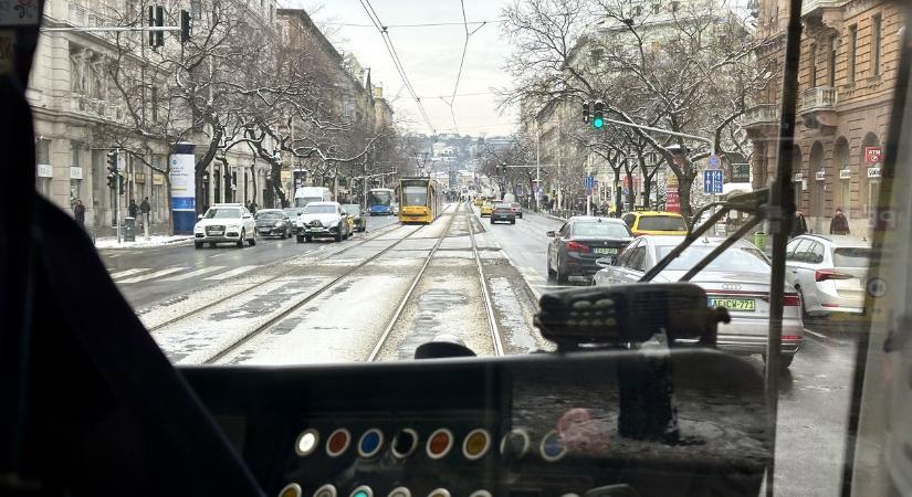 Több villamos helyett pótlóbuszt indít a BKK a havazás miatt