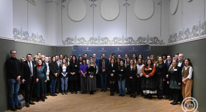 Nacsa Lőrinc: fontos, hogy a diaszpórában élő közösségek megmaradjanak magyarnak