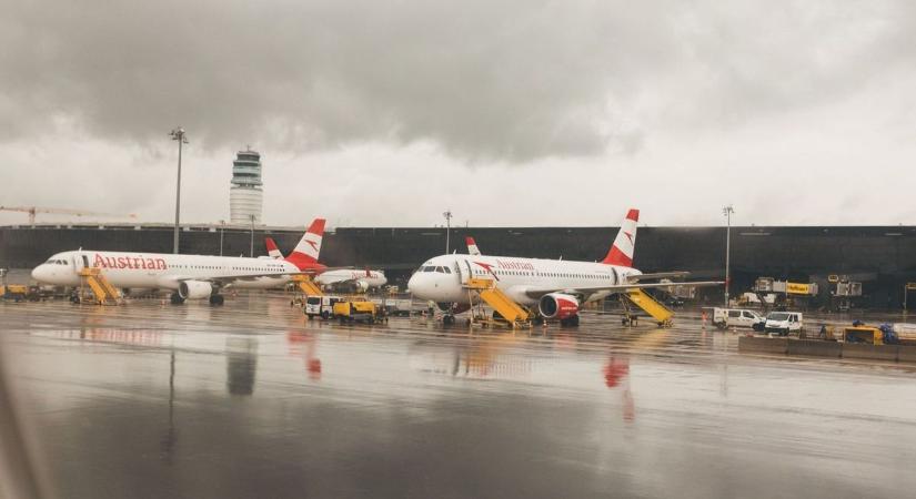 A bécsi repülőtér nem fogad jelenleg repülőket, több ezer utast érint a rendkívüli helyzet