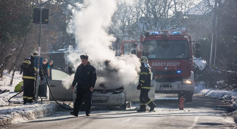Rendkívüli tél bénítja az országot: túlterheltek a tűzoltók, a lakosságnak is lépnie kell