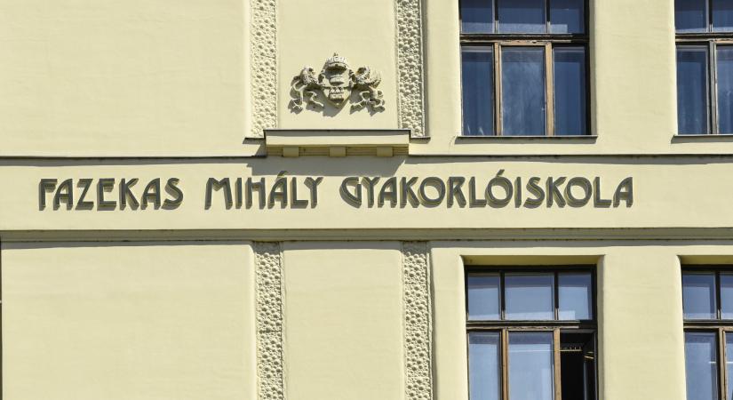 Ki kellett üríteni a Fazekas Gimnáziumot