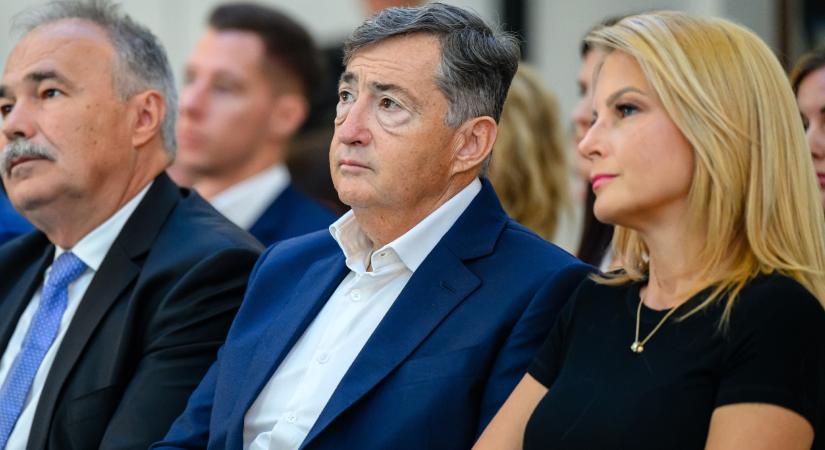 Állami bank is garanciát vállalt Mészáros Lőrinc és Várkonyi Andrea felcsúti építkezésére