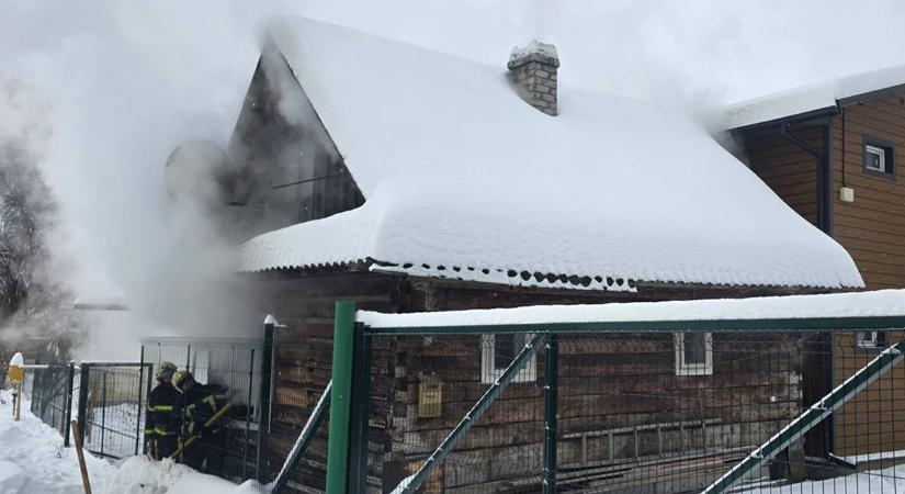 Halálos háztűz Kárpátalján: 60 éves férfi vesztette életét