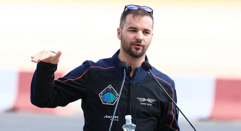 Ő lehet Kapu Tibor barátnője: a vörös szőnyegen jelent meg a barna szépséggel