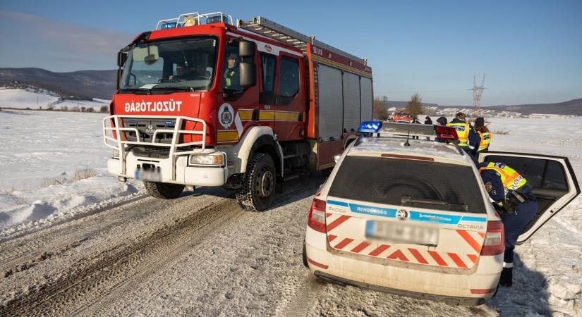 Sérültje is van a kedd délelőtti 13-as főúti balesetnekHELYSZÍNI FOTÓK