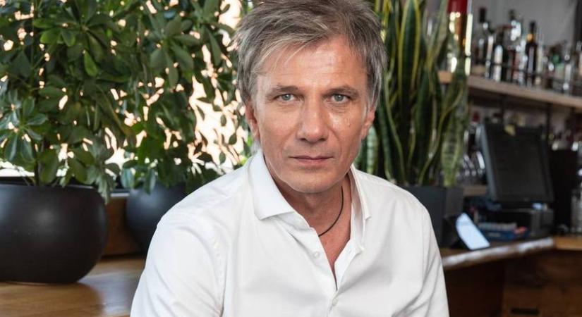 Bochkor Gábor nem jelent meg reggel a rádióban: elmaradt az adás is